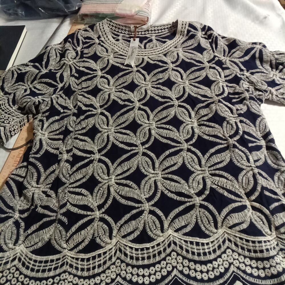 NWT SOLITAIRE Womens Navy Tunic Blouse Shirt Top with Embroidery Plus Size 2X